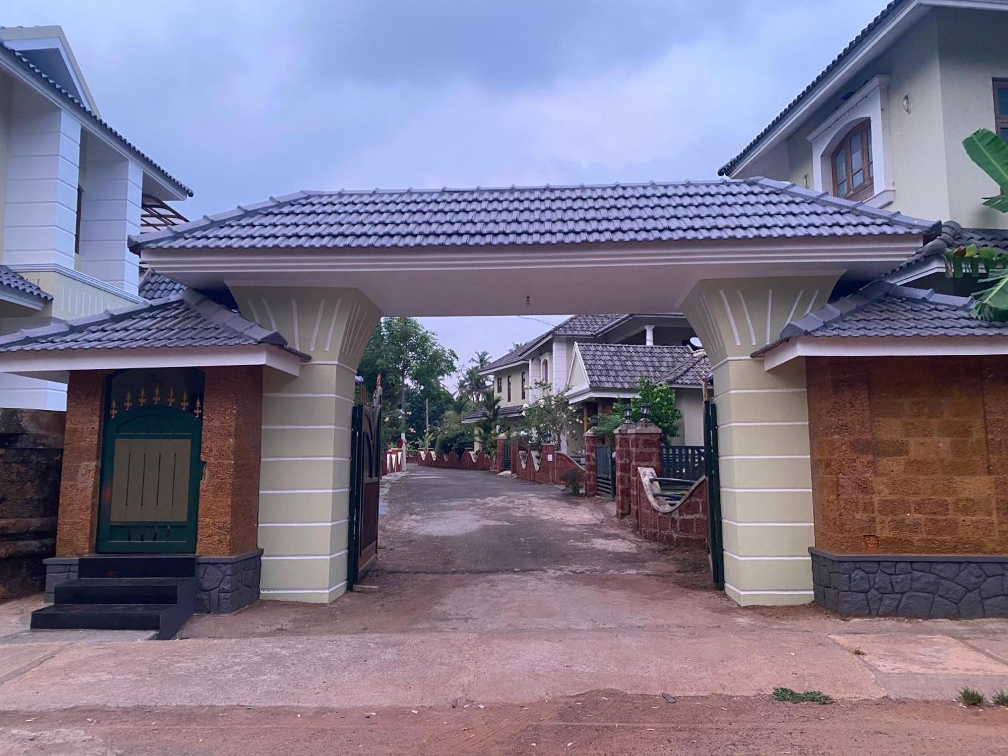"Radhas" 4Br Villa In Gated Spring Field Community, Kannur Eksteriør billede